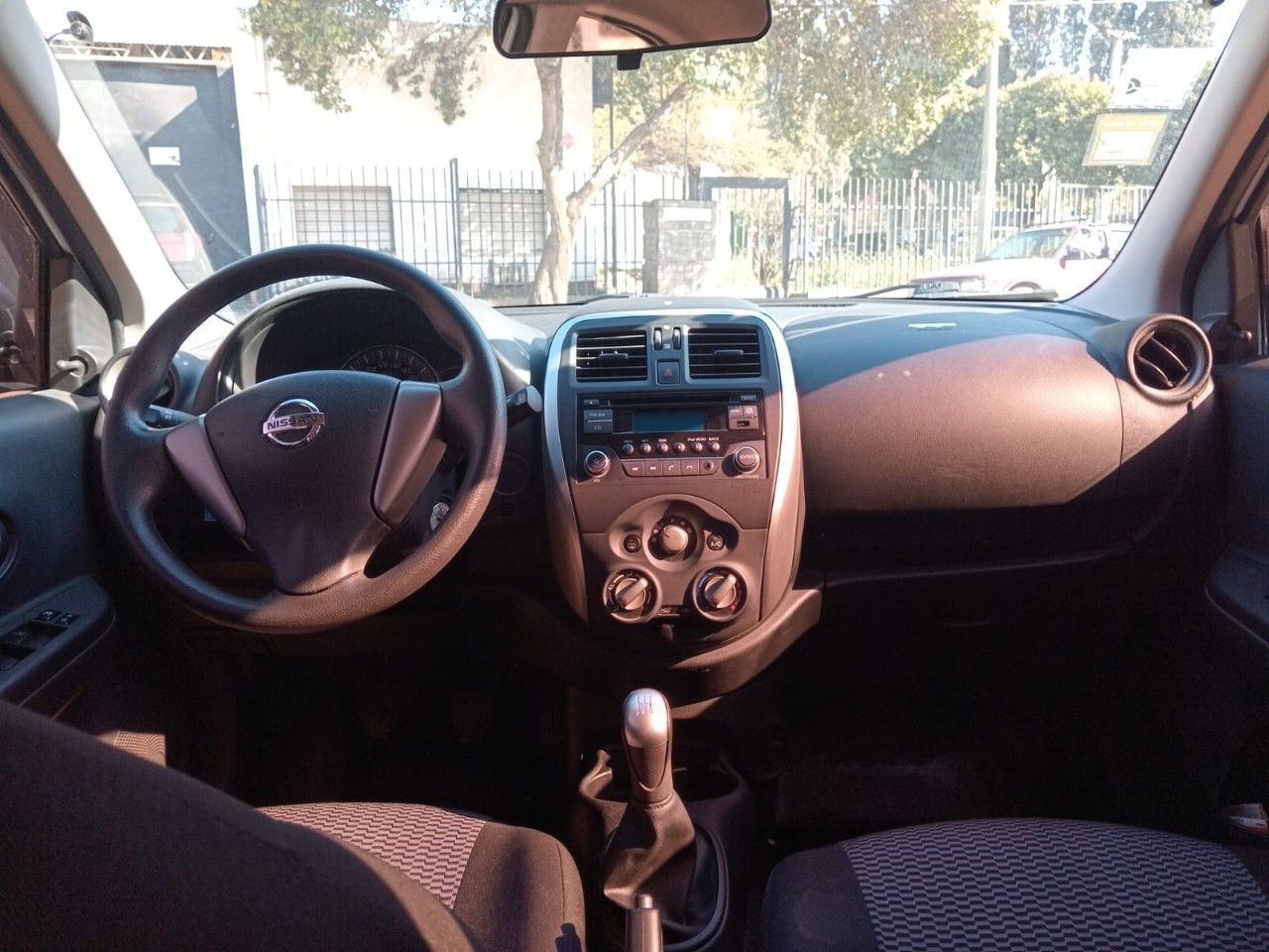 Nissan March Usado Financiado en Córdoba, deRuedas