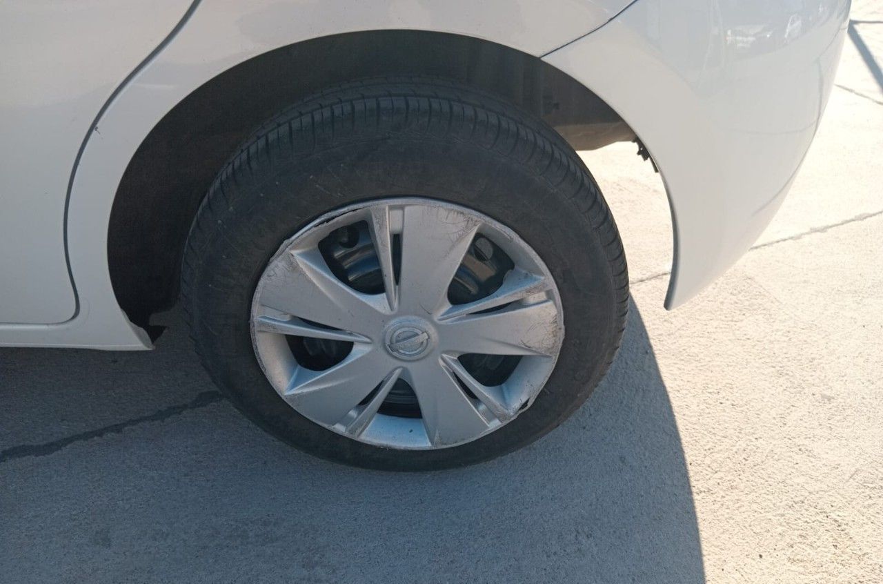 Nissan March Usado Financiado en Córdoba, deRuedas