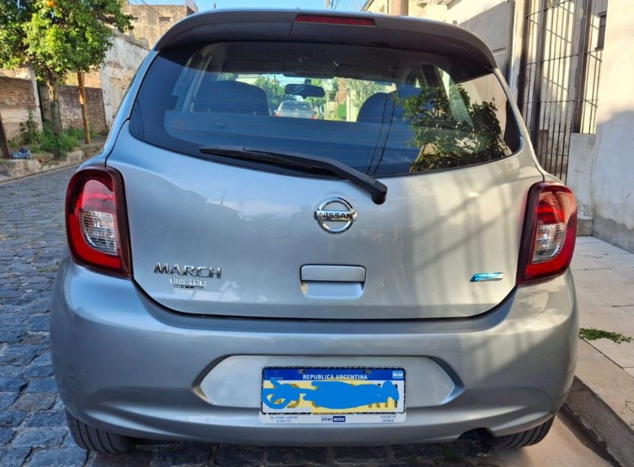 Nissan March Usado en Buenos Aires, deRuedas