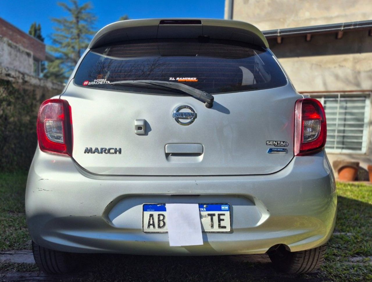 Nissan March Usado en Santa Fe, deRuedas
