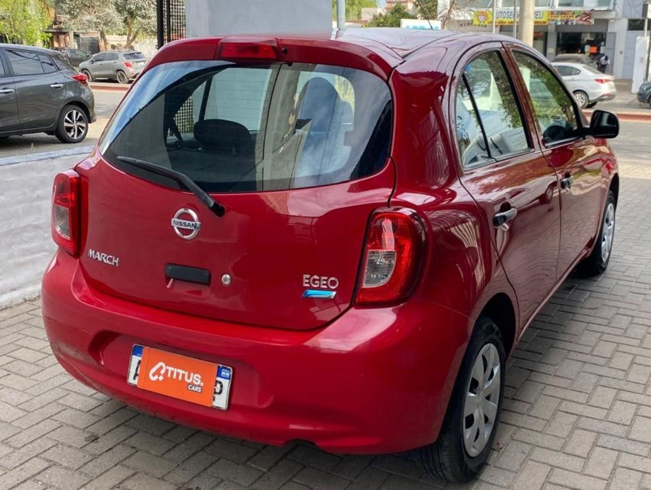 Nissan March Usado Financiado en Córdoba, deRuedas