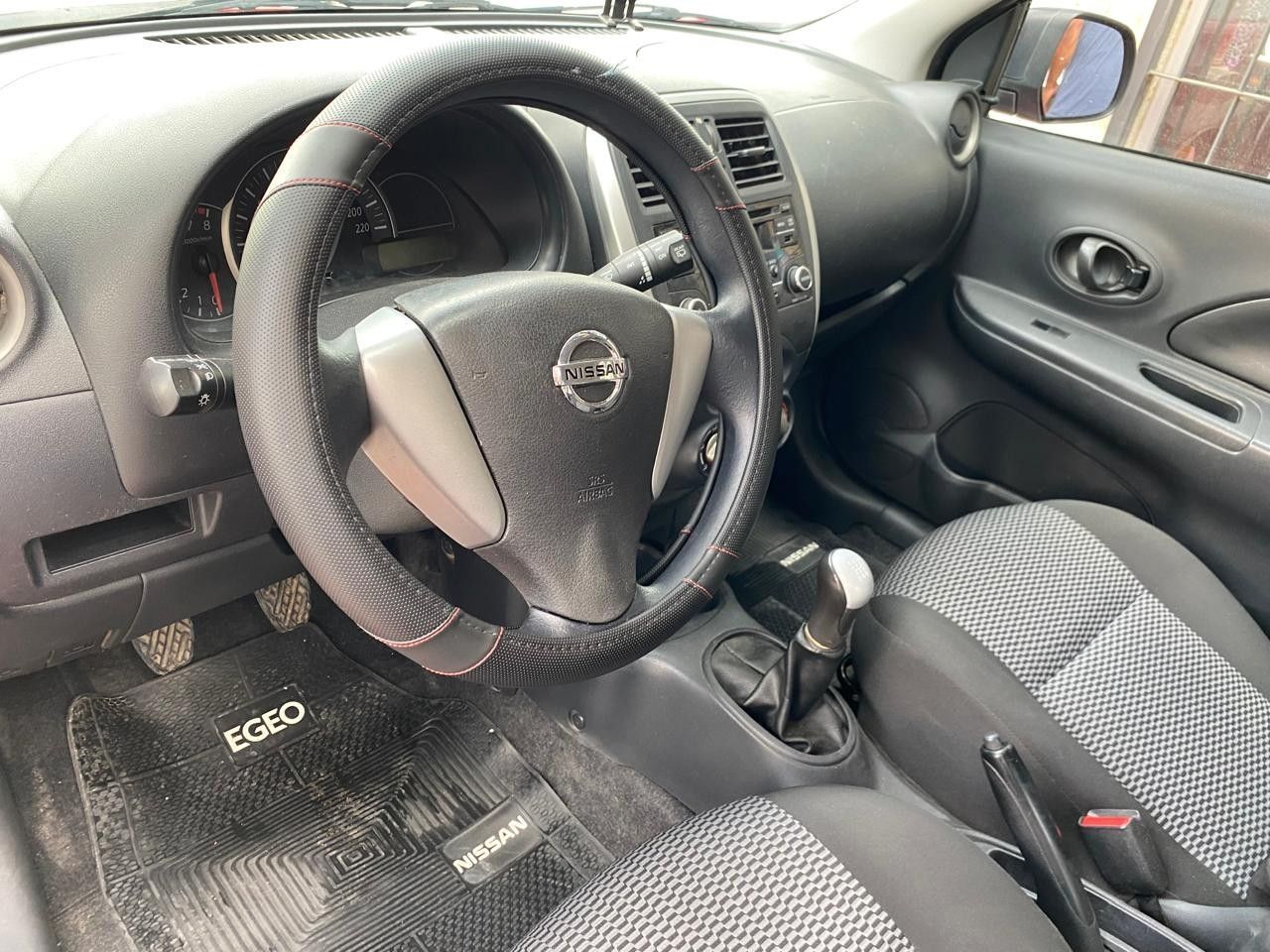 Nissan March Usado Financiado en Córdoba, deRuedas