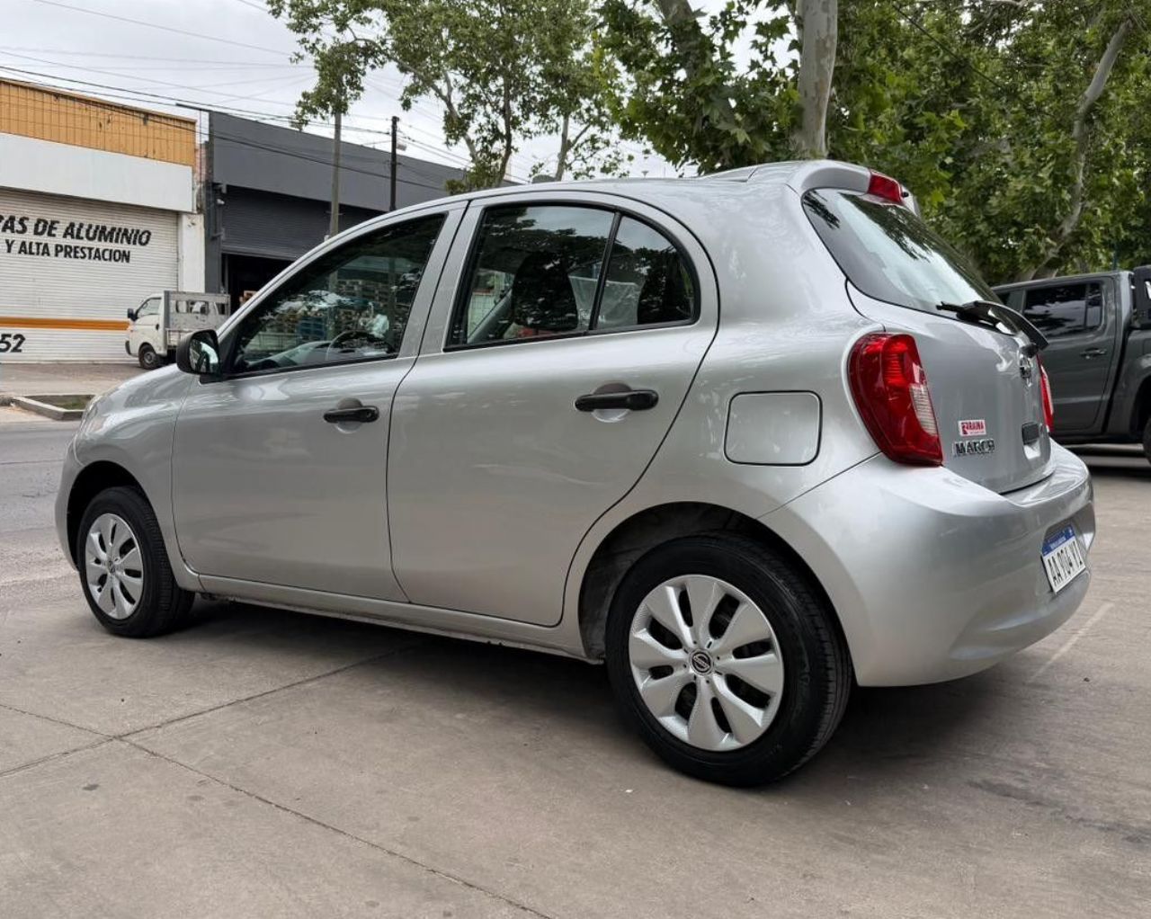 Nissan March Usado Financiado en Mendoza, deRuedas