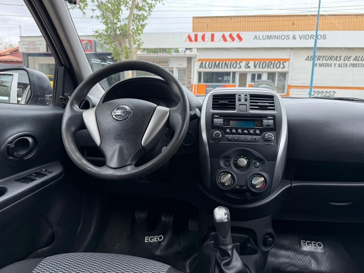 Nissan March Usado Financiado en Mendoza, deRuedas
