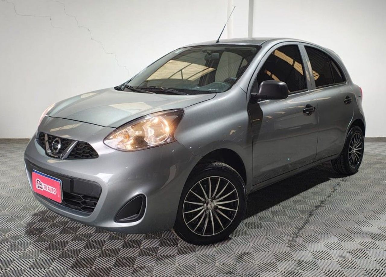 Nissan March Usado en Córdoba, deRuedas