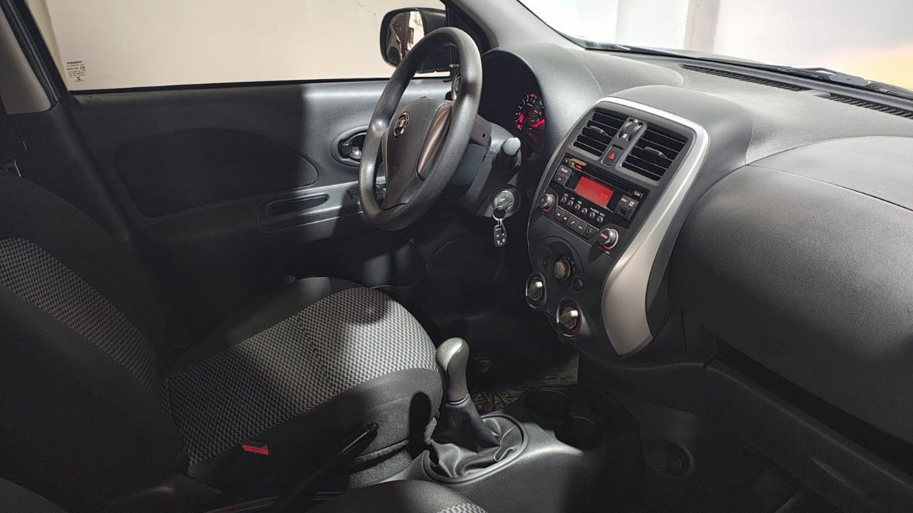 Nissan March Usado en Córdoba, deRuedas