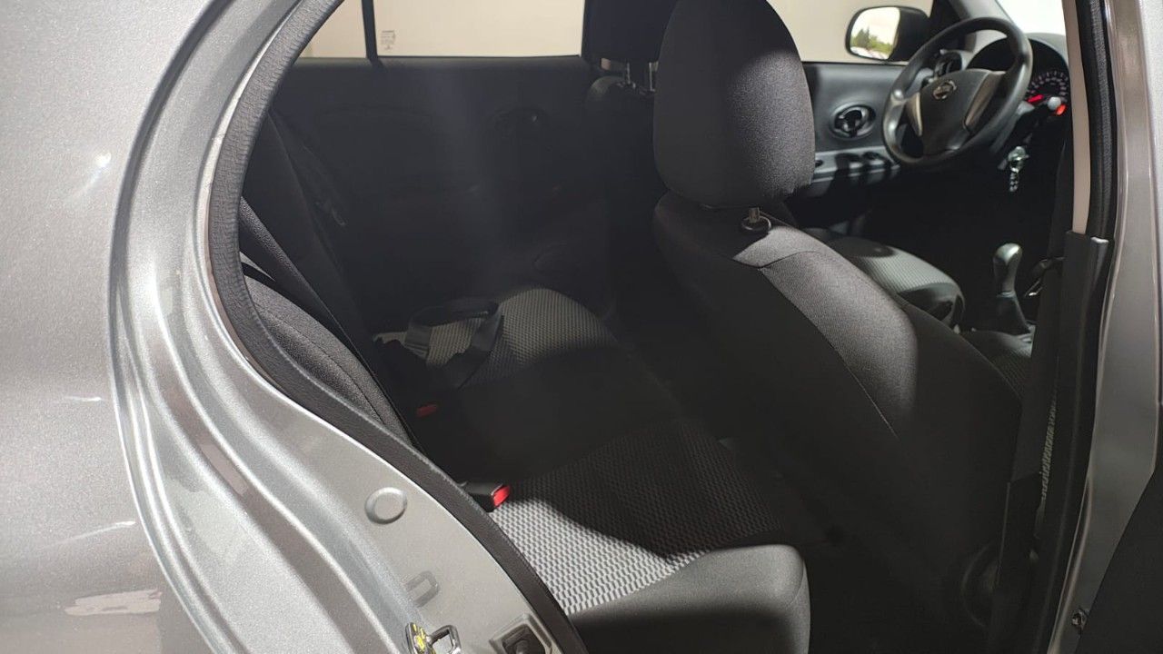 Nissan March Usado en Córdoba, deRuedas