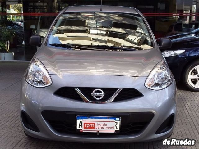 Nissan March Usado en Mendoza, deRuedas