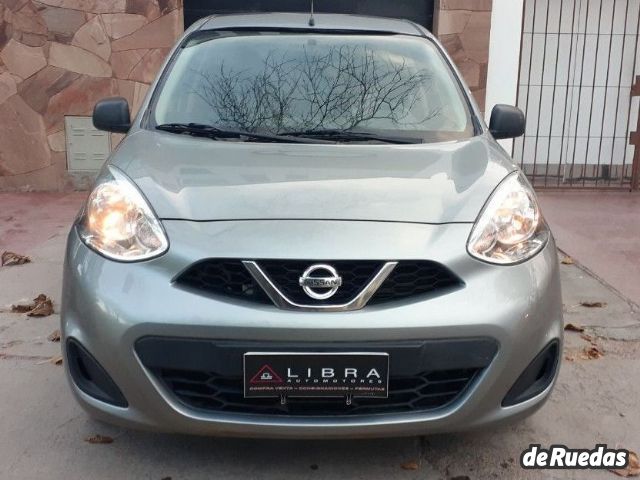 Nissan March Usado en Mendoza, deRuedas