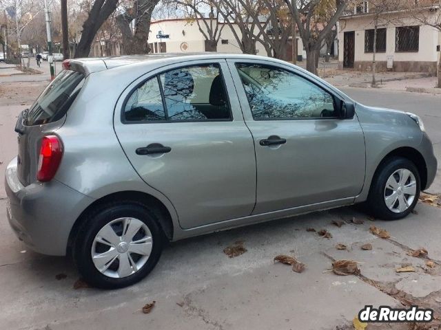 Nissan March Usado en Mendoza, deRuedas