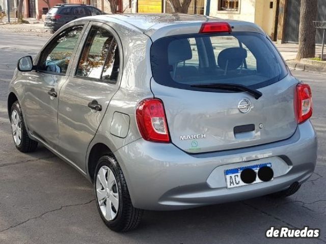 Nissan March Usado en Mendoza, deRuedas