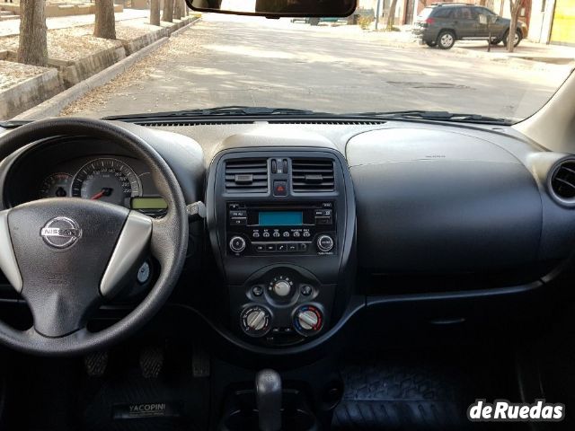Nissan March Usado en Mendoza, deRuedas