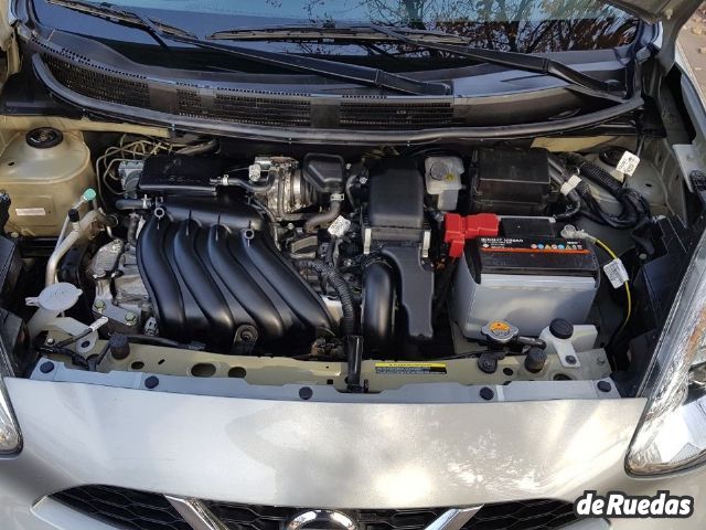 Nissan March Usado en Mendoza, deRuedas