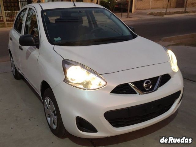 Nissan March Usado en Mendoza, deRuedas