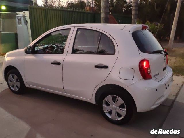 Nissan March Usado en Mendoza, deRuedas