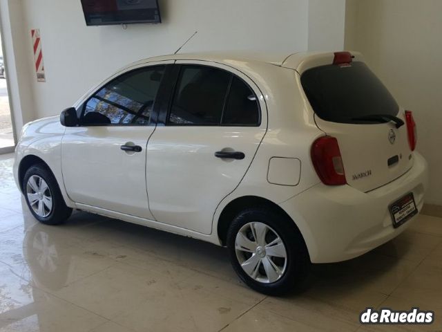 Nissan March Usado en Mendoza, deRuedas