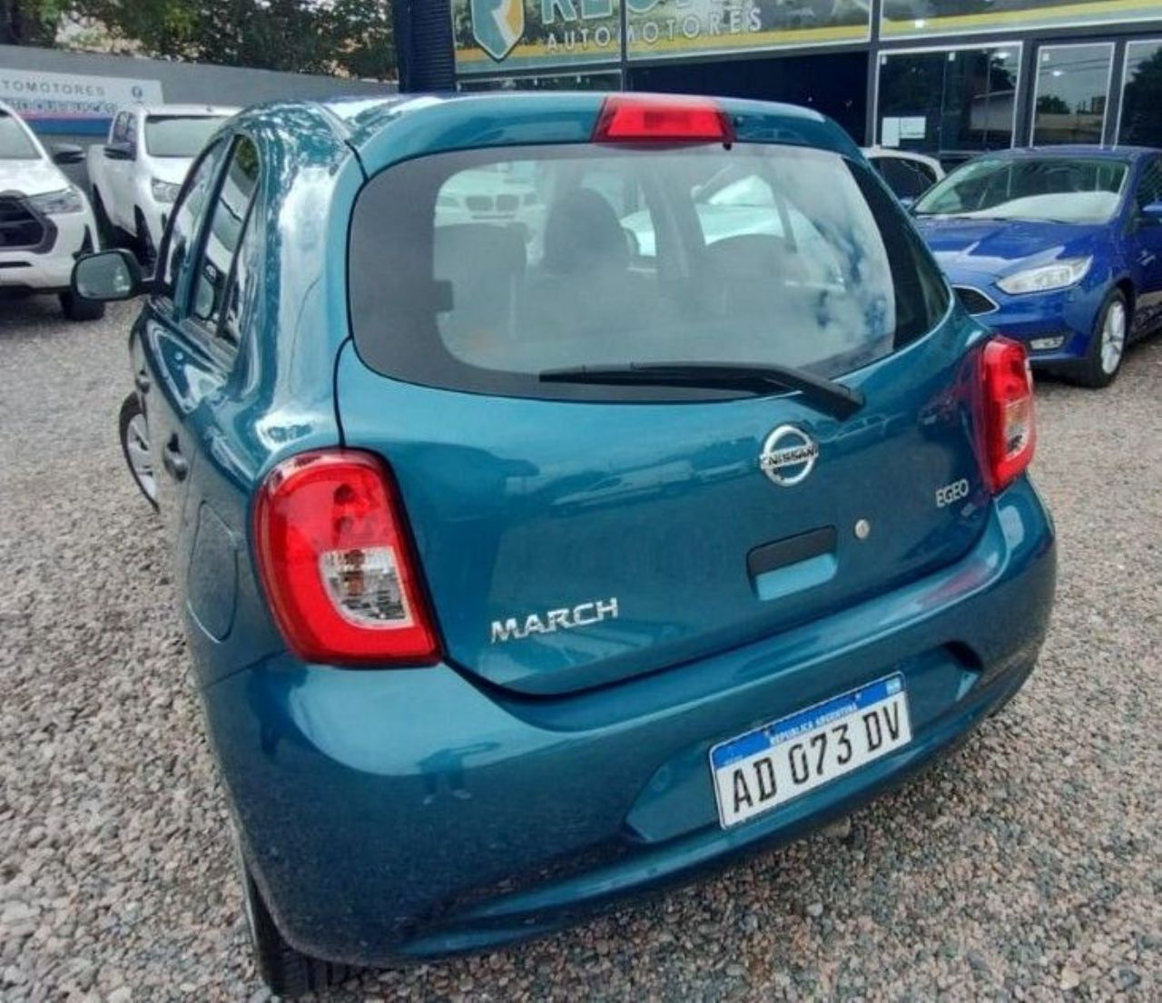 Nissan March Usado en Córdoba, deRuedas