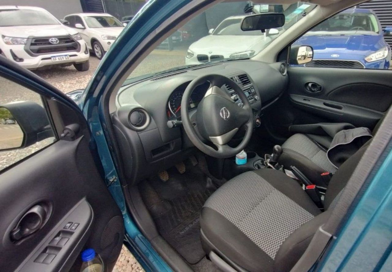 Nissan March Usado en Córdoba, deRuedas
