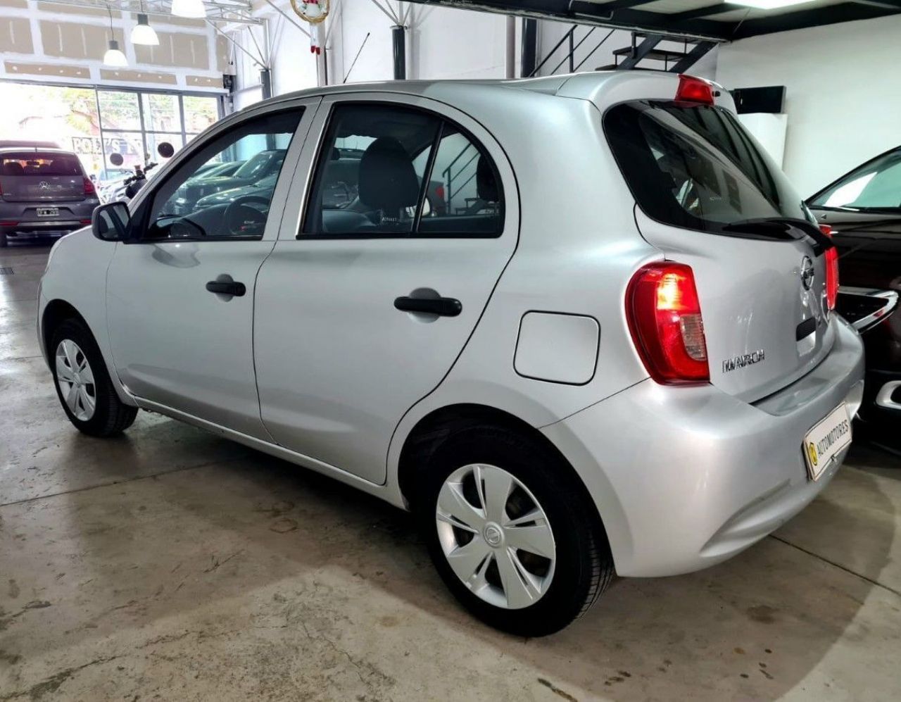 Nissan March Usado en Mendoza, deRuedas