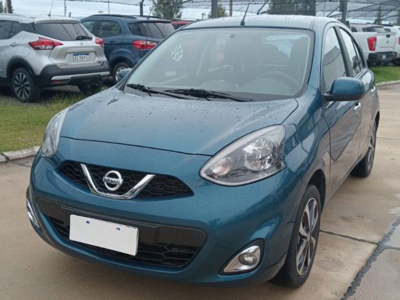 Nissan March Usado en Córdoba, deRuedas