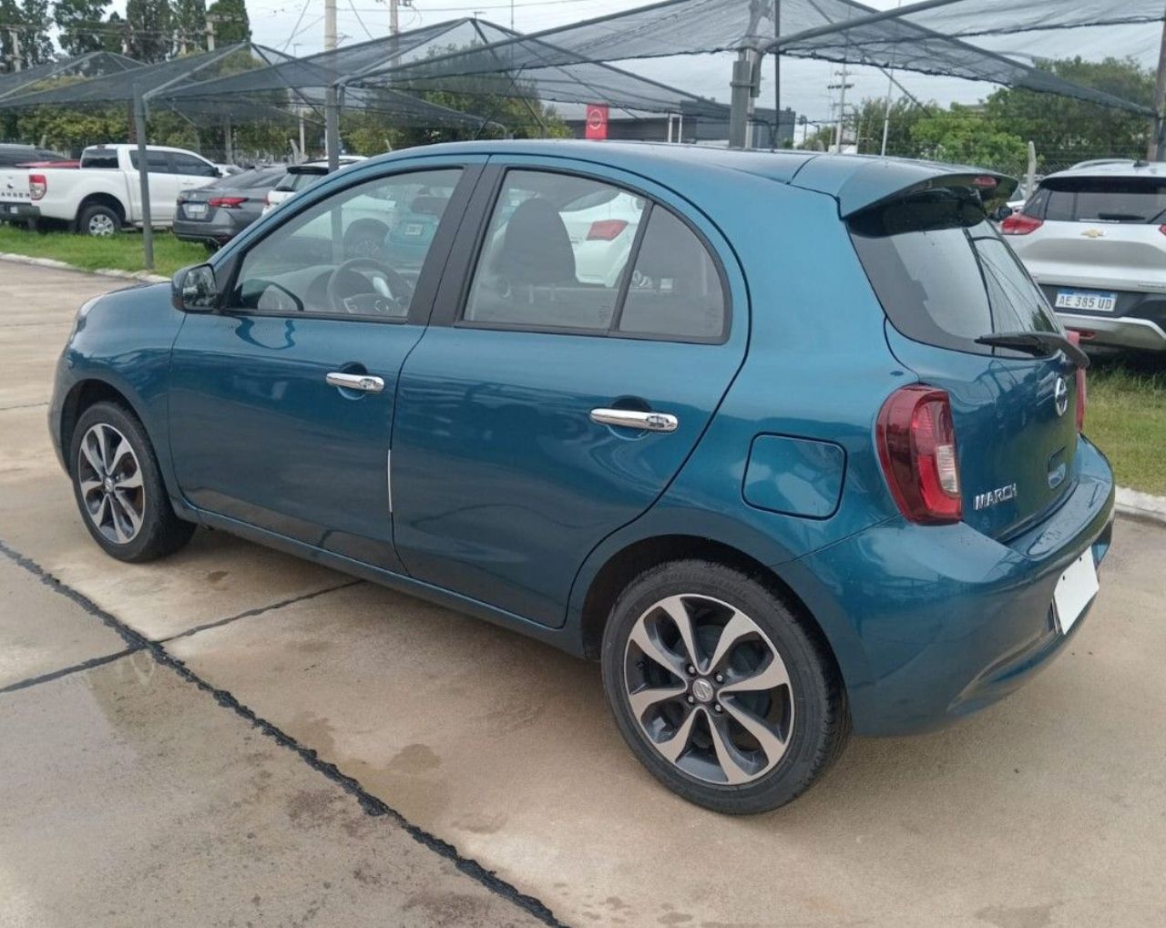 Nissan March Usado en Córdoba, deRuedas