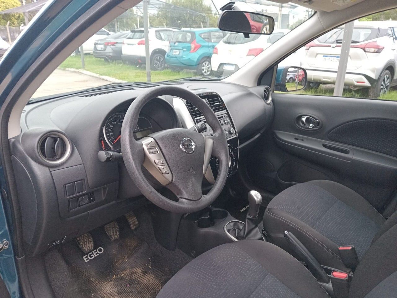 Nissan March Usado en Córdoba, deRuedas