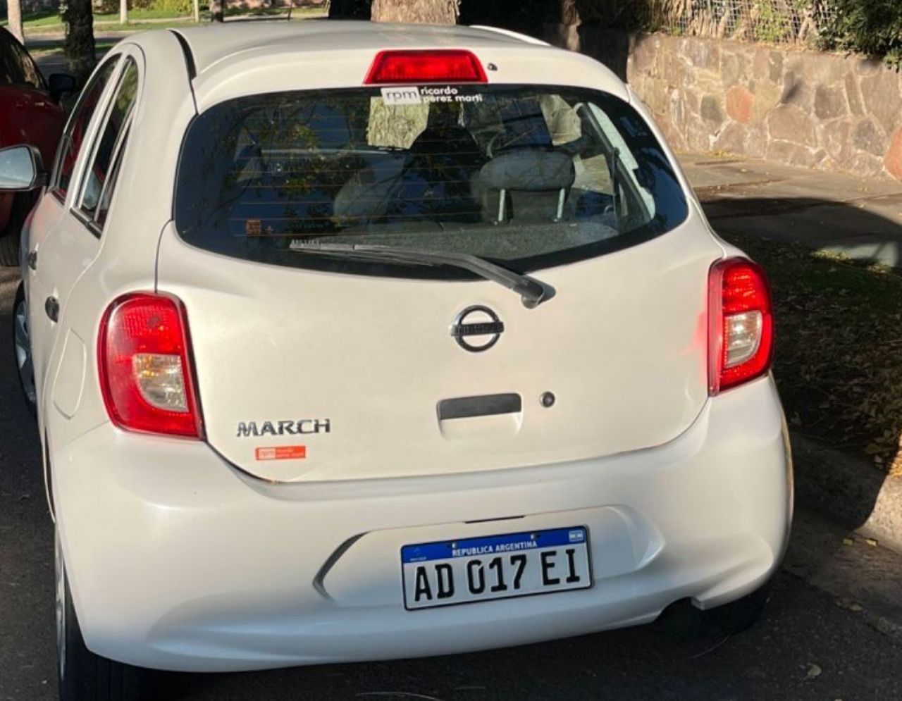 Nissan March Usado en Mendoza, deRuedas