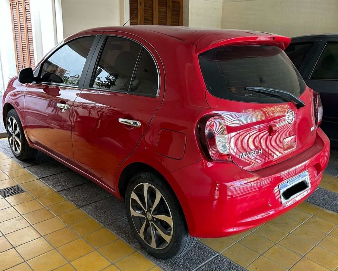 Nissan March Usado en Mendoza, deRuedas