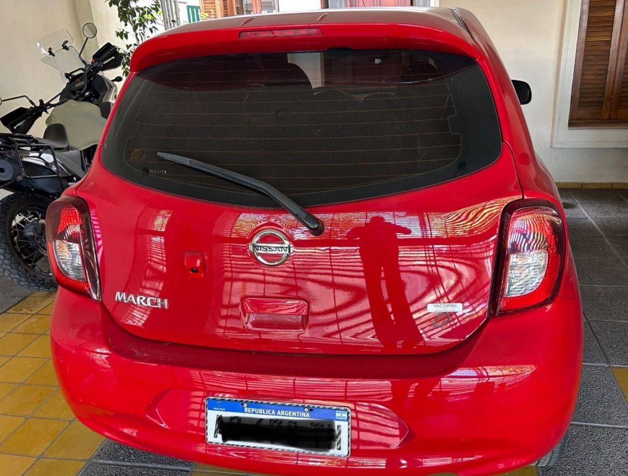 Nissan March Usado en Mendoza, deRuedas