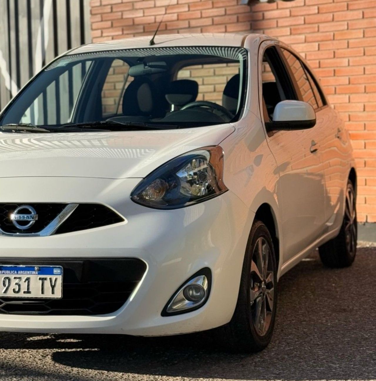 Nissan March Usado Financiado en Córdoba, deRuedas