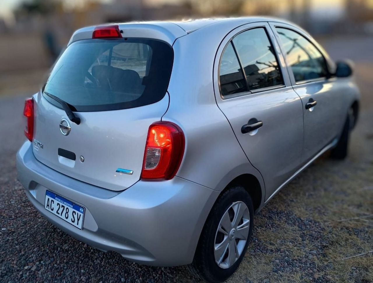 Nissan March Usado en Mendoza, deRuedas