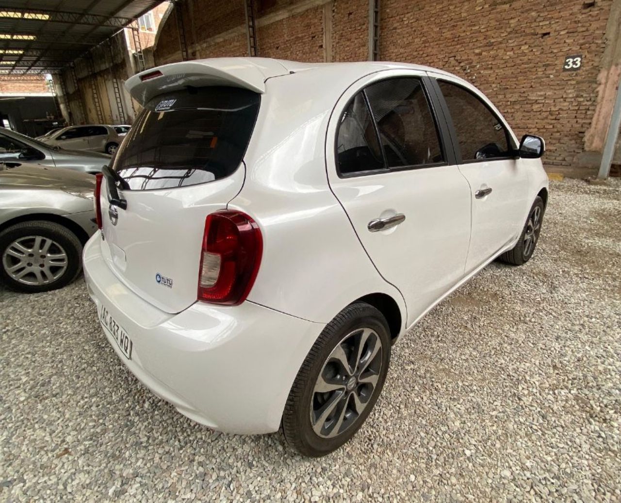 Nissan March Usado Financiado en Córdoba, deRuedas