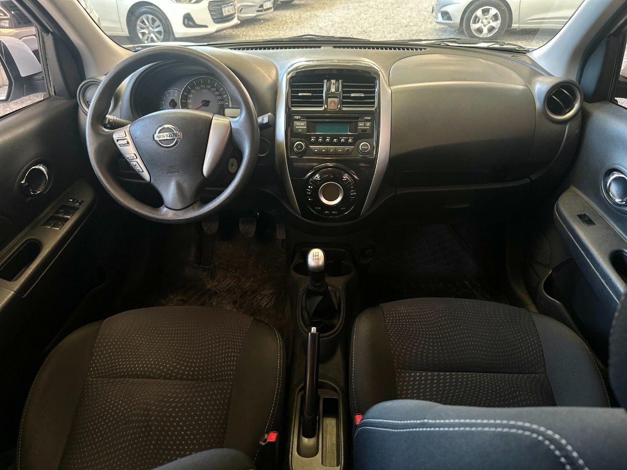 Nissan March Usado Financiado en Córdoba, deRuedas
