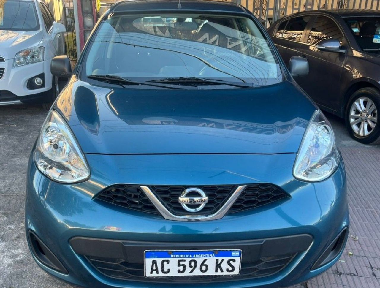 Nissan March Usado Financiado en Córdoba, deRuedas