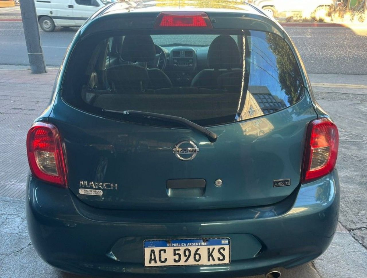 Nissan March Usado Financiado en Córdoba, deRuedas