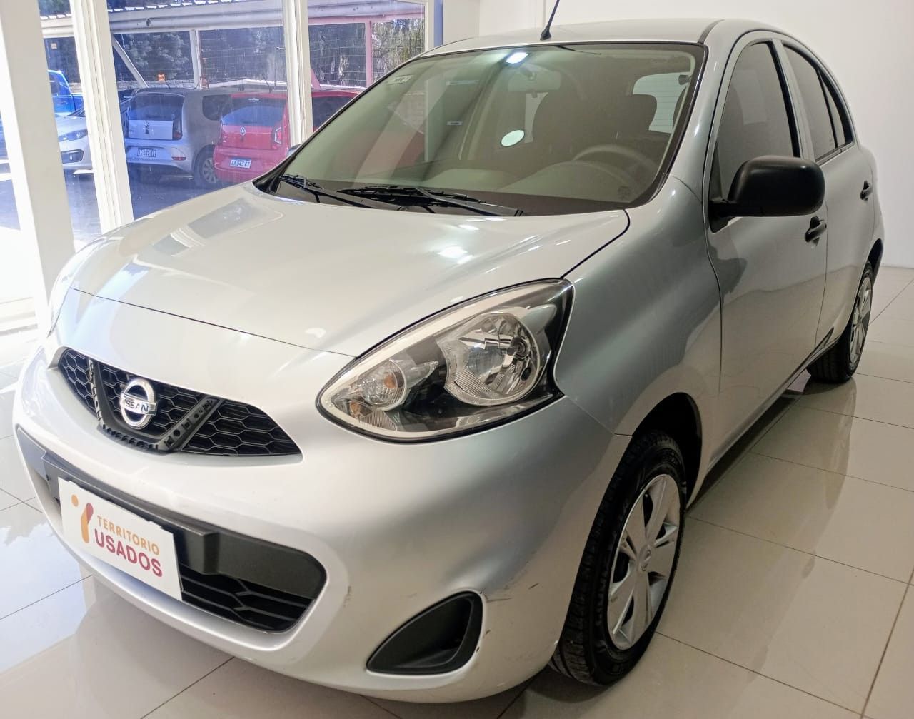 Nissan March Usado en Mendoza, deRuedas