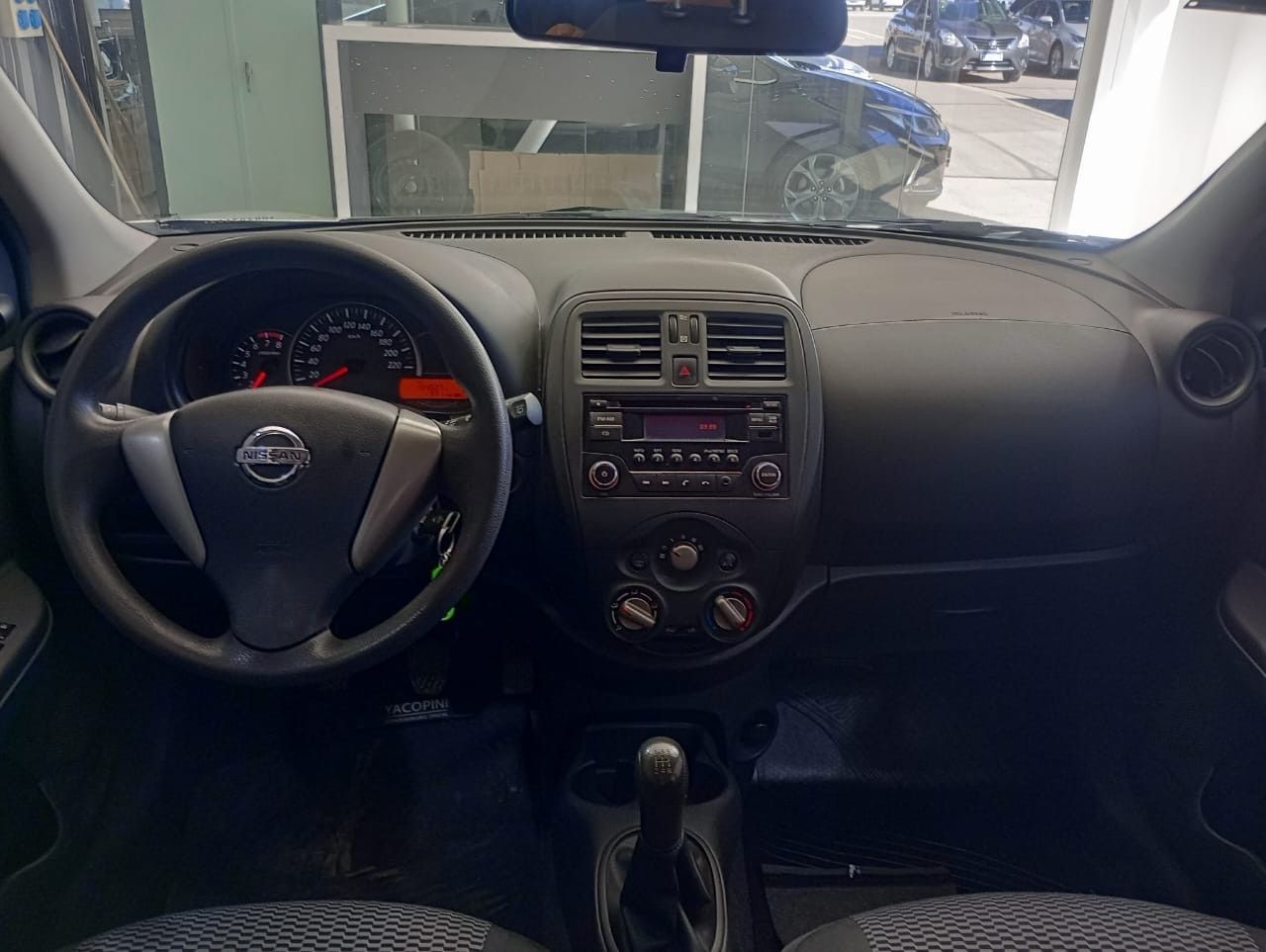Nissan March Usado en Mendoza, deRuedas