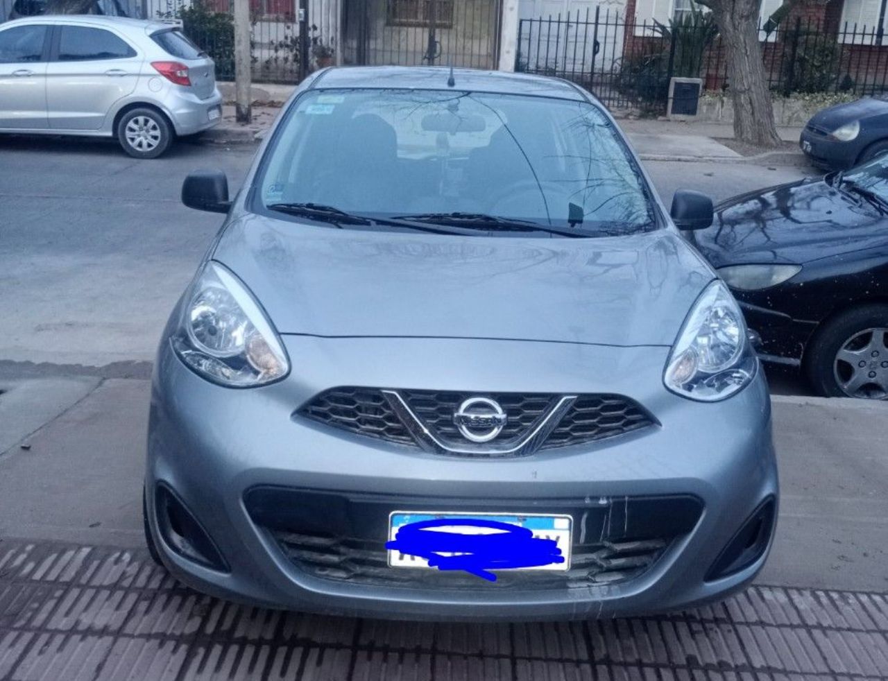 Nissan March Usado en Mendoza, deRuedas