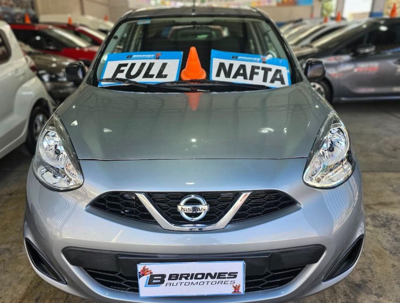 Nissan March Usado en Mendoza, deRuedas