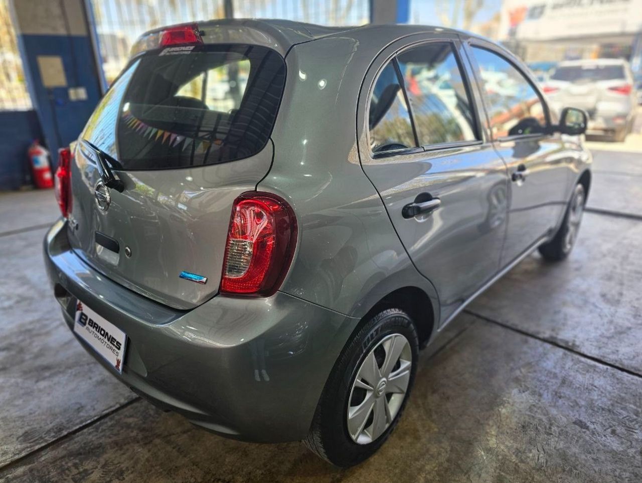 Nissan March Usado en Mendoza, deRuedas