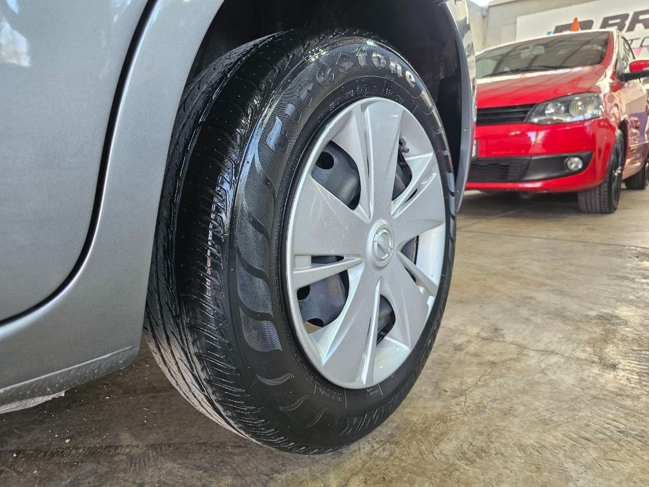 Nissan March Usado en Mendoza, deRuedas