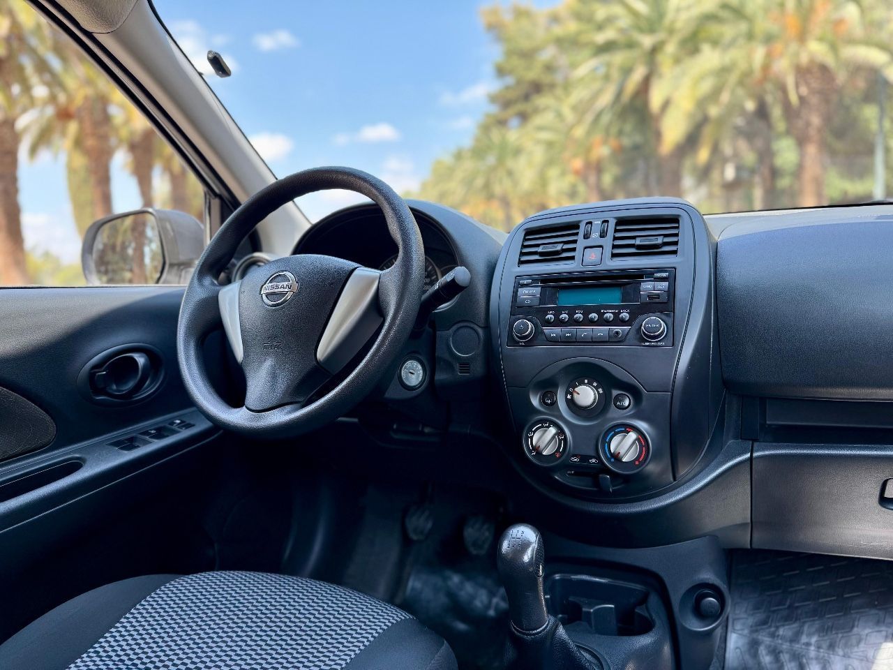 Nissan March Usado Financiado en Mendoza, deRuedas