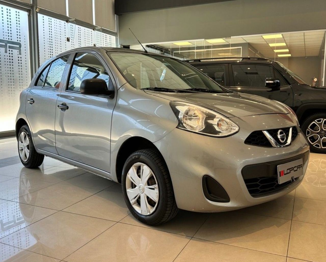 Nissan March Usado Financiado en Córdoba, deRuedas