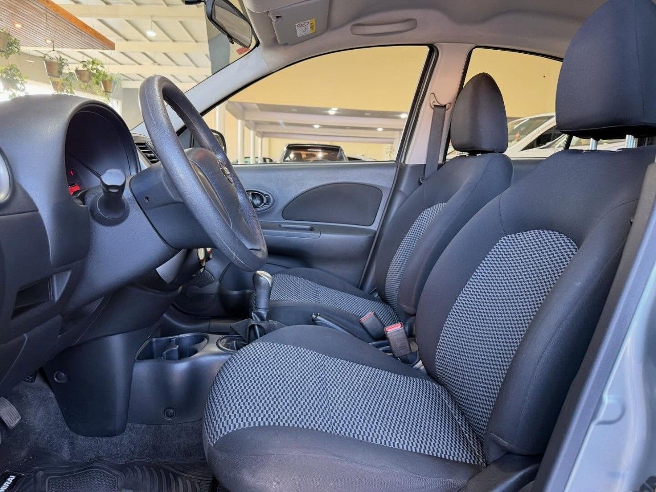 Nissan March Usado Financiado en San Juan, deRuedas