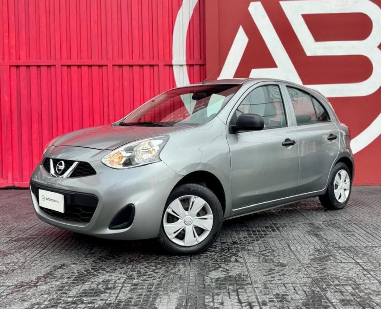 Nissan March Usado Financiado en Córdoba, deRuedas