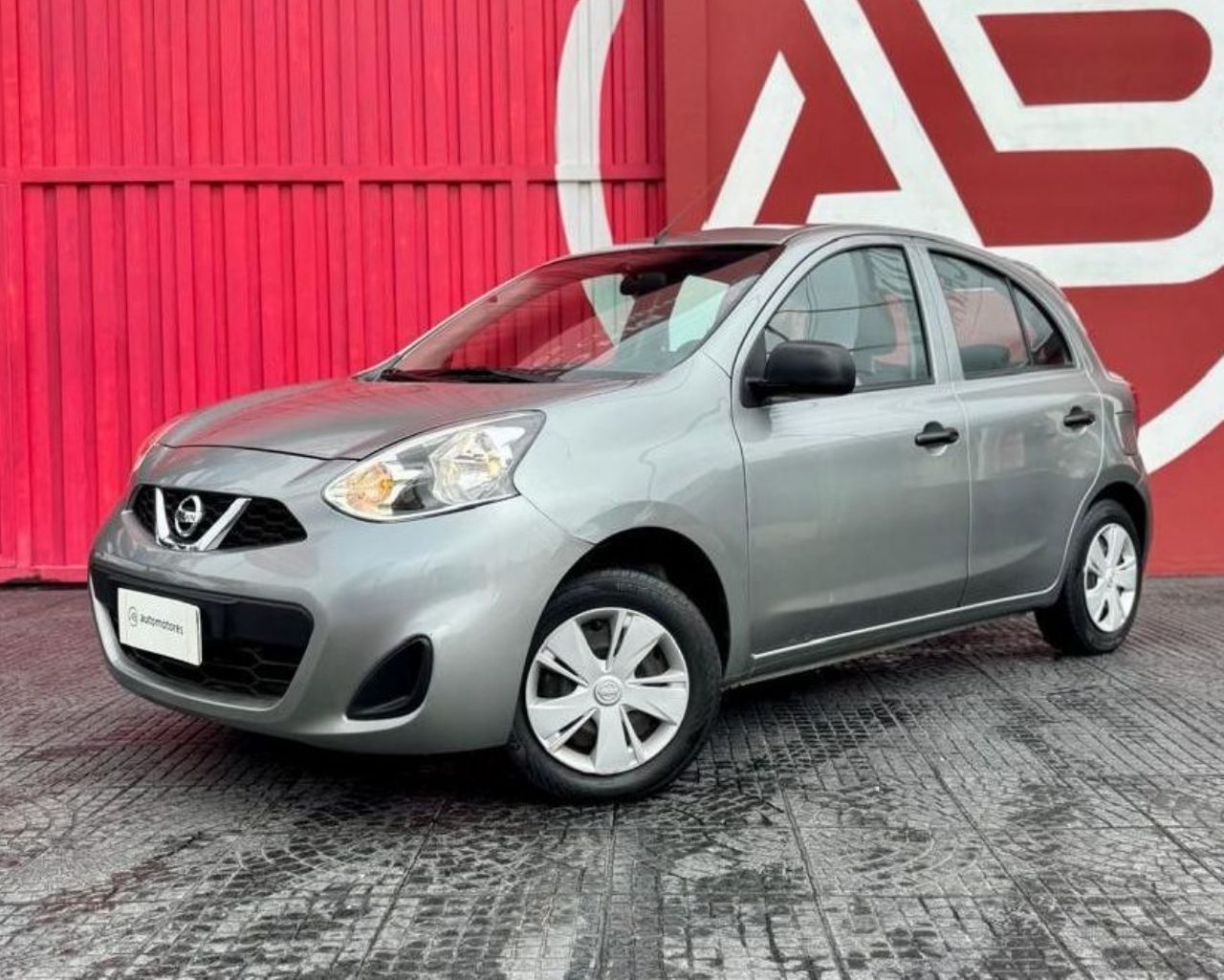 Nissan March Usado Financiado en Córdoba, deRuedas