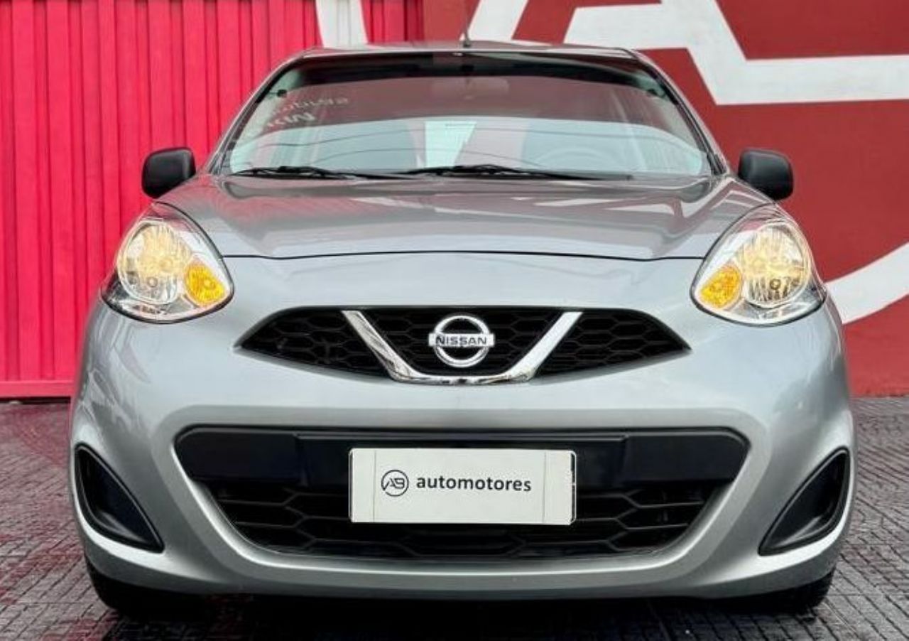 Nissan March Usado Financiado en Córdoba, deRuedas