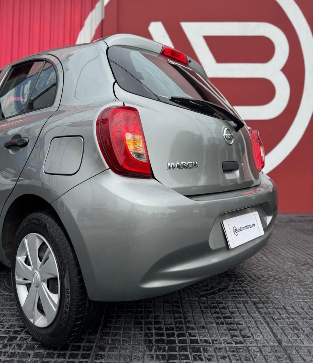 Nissan March Usado Financiado en Córdoba, deRuedas