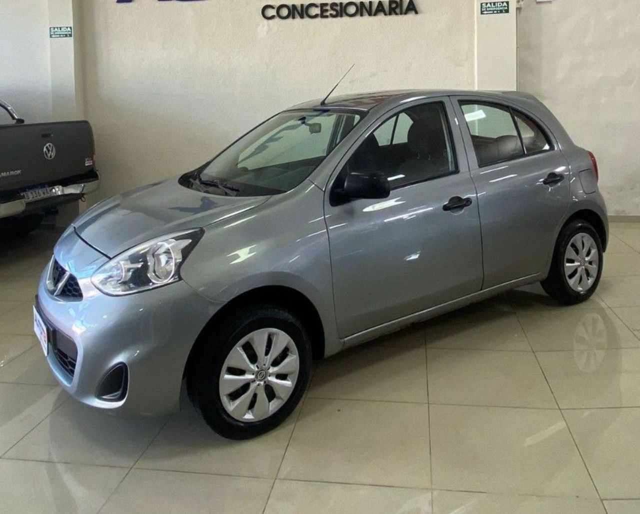 Nissan March Usado Financiado en Córdoba, deRuedas