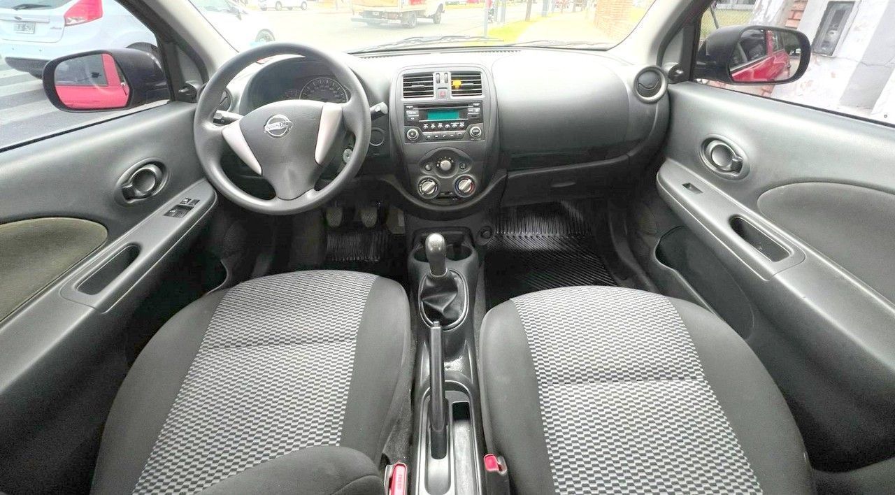 Nissan March Usado Financiado en Córdoba, deRuedas
